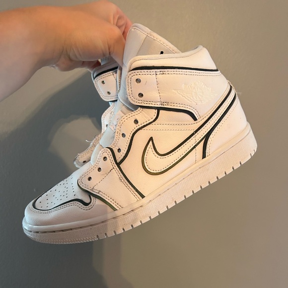 White reflective iridescent nike air jordan mid - Picture 2 of 5